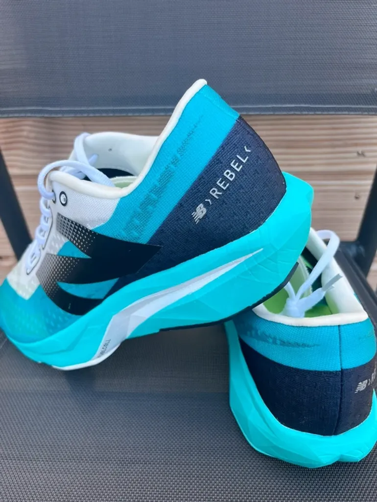 Tweedehands New Balance Rebel v4 bike — afbeelding 4 van 9