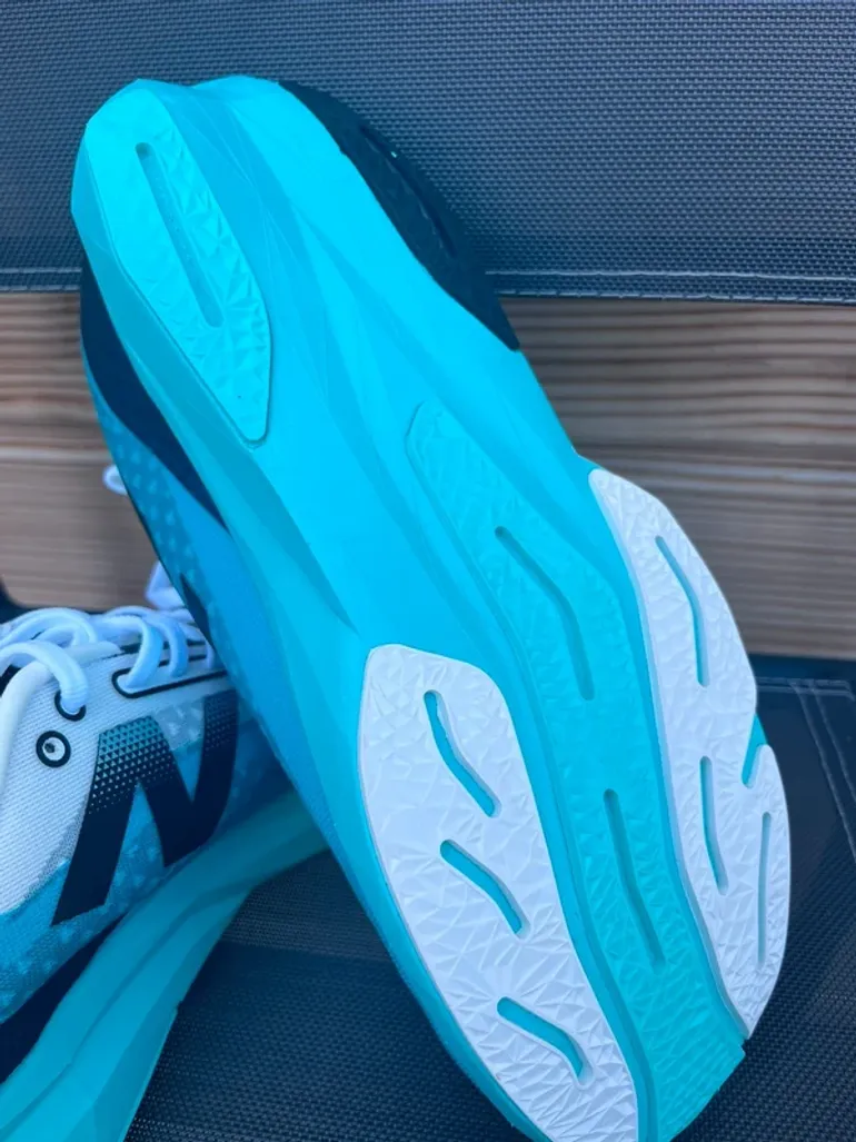 Tweedehands New Balance Rebel v4 bike — afbeelding 6 van 9