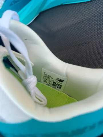 Tweedehands New Balance Rebel v4 bike — afbeelding 8 van 9