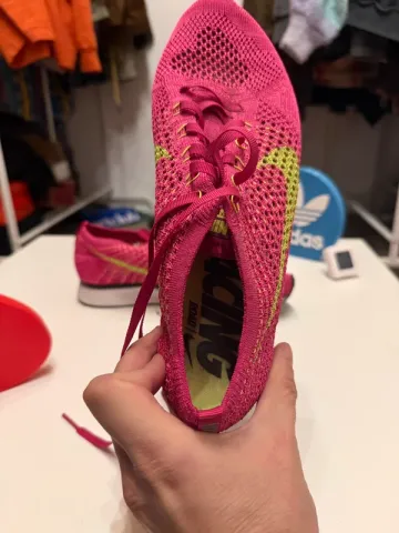 Tweedehands Nike Flyknit Racer Fireberry 2016 bike — afbeelding 3 van 4
