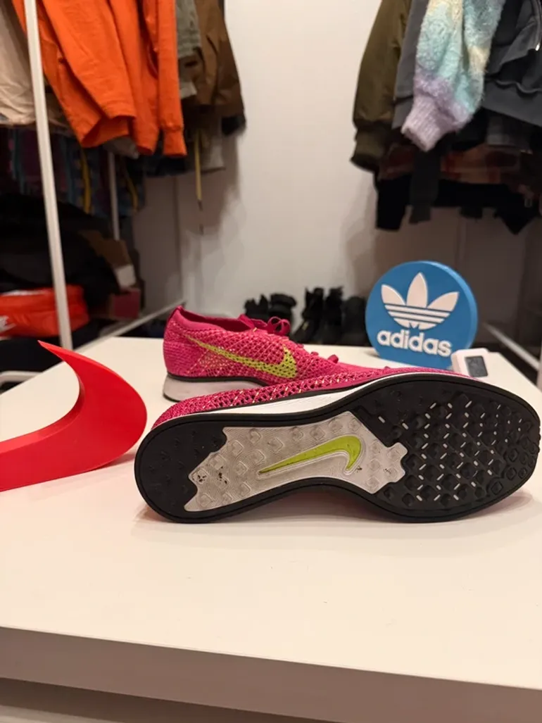 Tweedehands Nike Flyknit Racer Fireberry 2016 bike — afbeelding 2 van 4