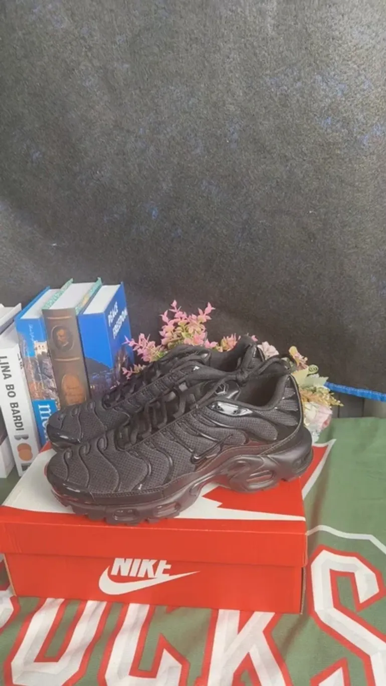 Used Nike Air Max Plus TN bike — image 3 of 8