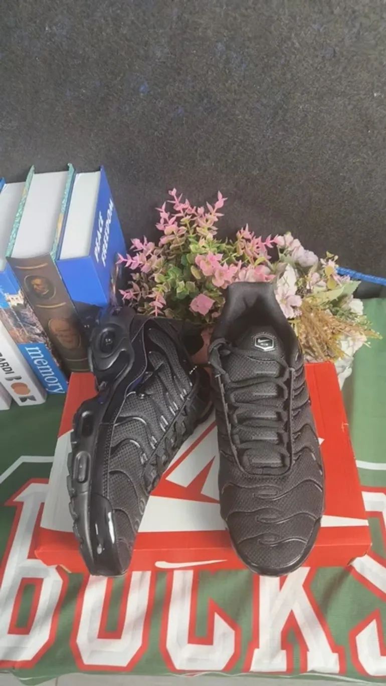 Used Nike Air Max Plus TN bike — image 6 of 8