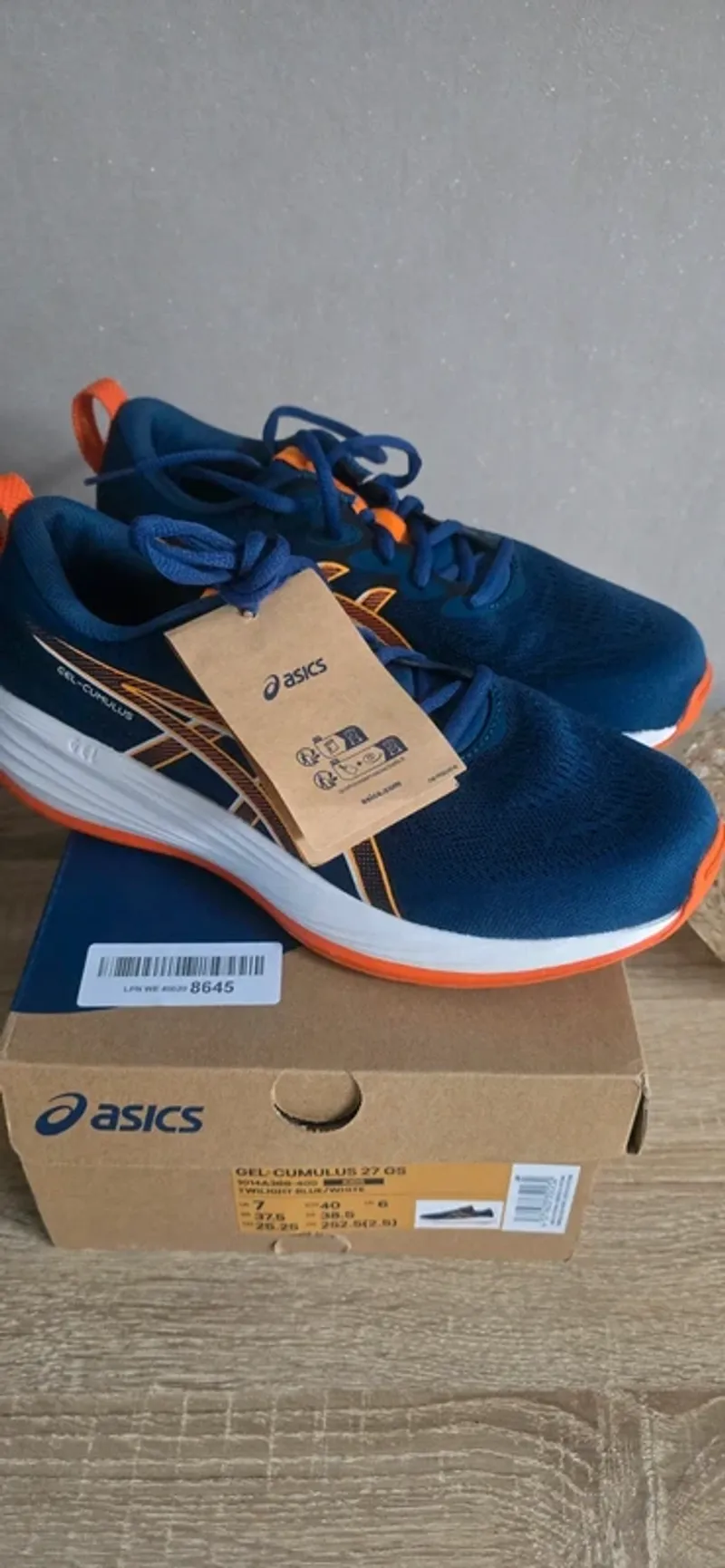 Used Asics Gel Cumulus Running Shoes