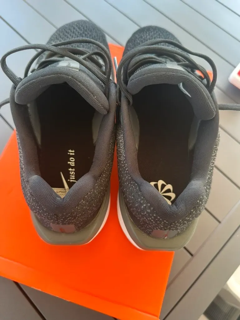 Tweedehands Nike Sneakers bike — afbeelding 8 van 8