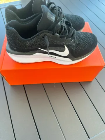 Tweedehands Nike Sneakers bike — afbeelding 1 van 8