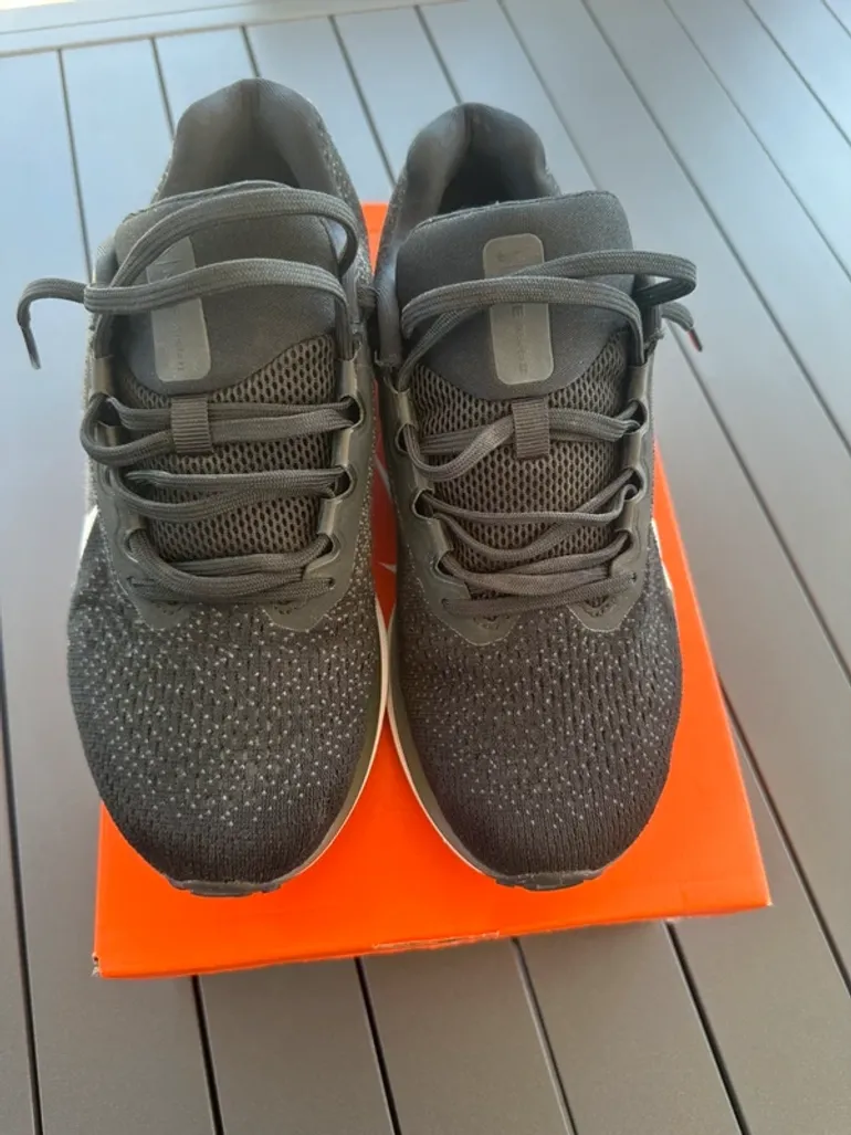 Tweedehands Nike Sneakers bike — afbeelding 2 van 8