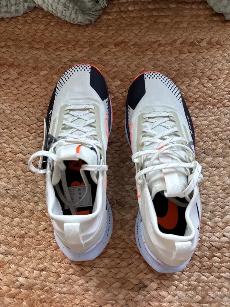 Pegasus Nike React Trail 4 GTX V2 bike usato — immagine 6 di 9