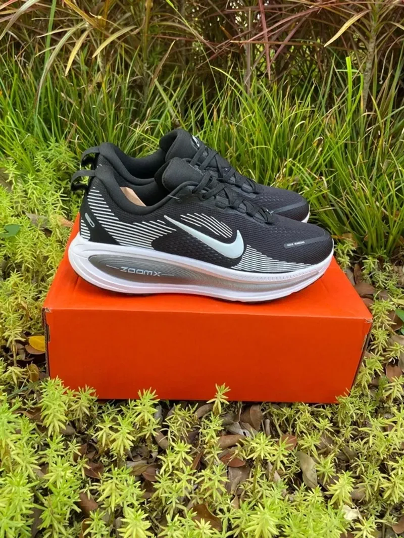 Nike Vomero 18 Running Shoes d'occasion