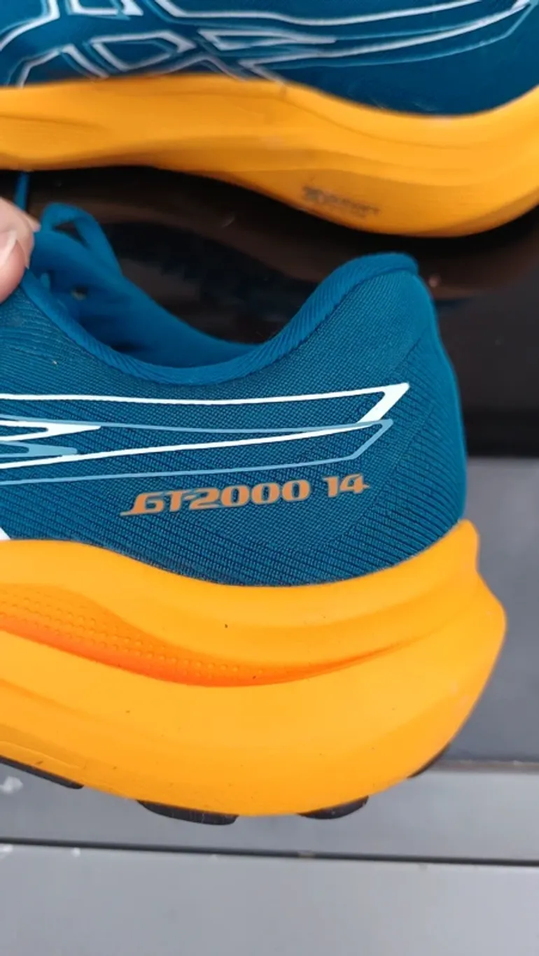 Tweedehands Asics GT-2000 14 bike — afbeelding 3 van 10