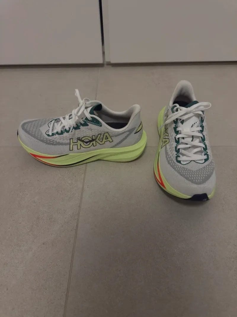 Used Hoka Mach 7 Running Shoes