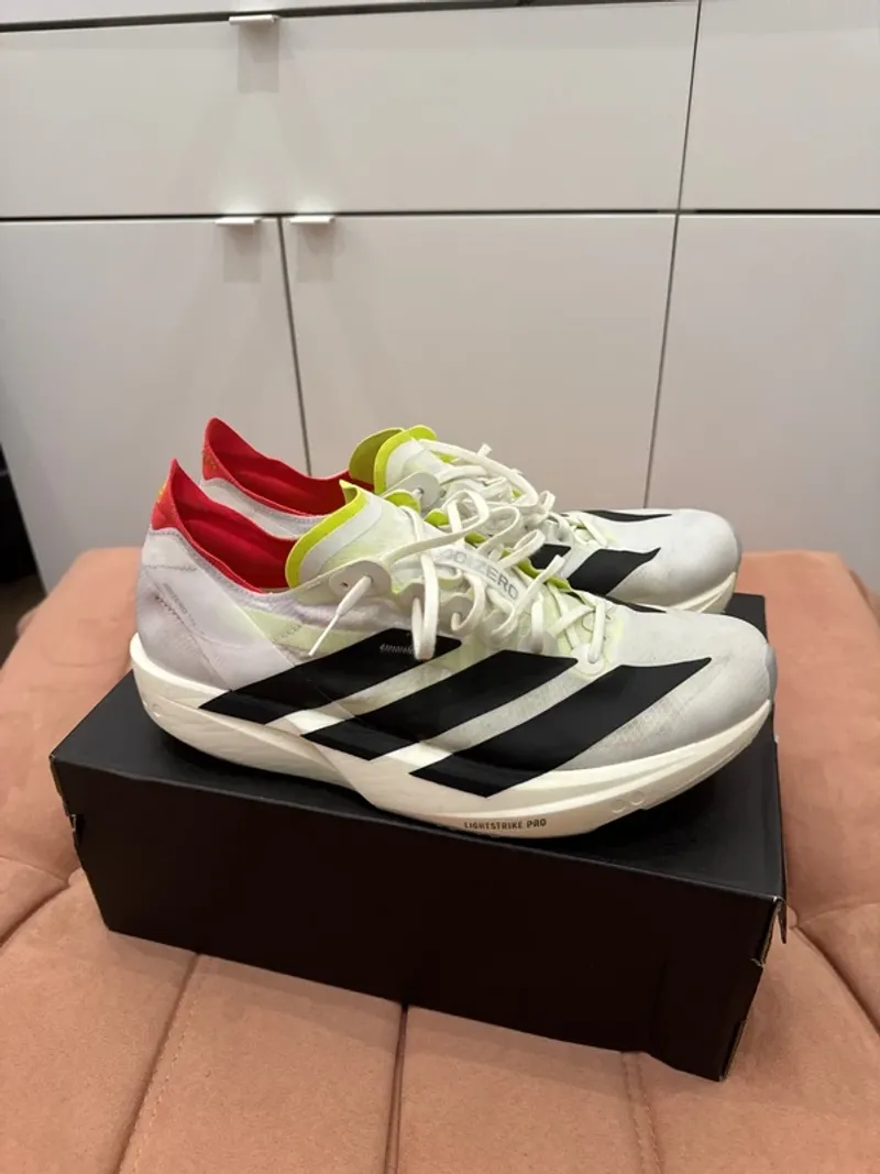 Used Adidas Takumi Sen 11 Running Shoes
