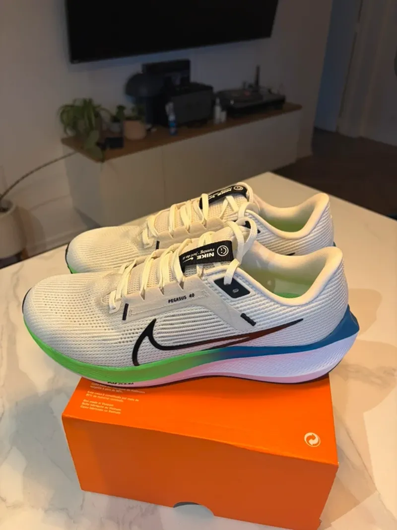 Gebrauchtes Pegasus Nike Zoom 40 Running Shoes