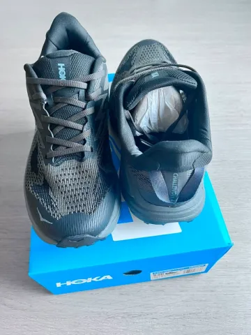 Hoka Challenger 8 Wide bike usato — immagine 4 di 7