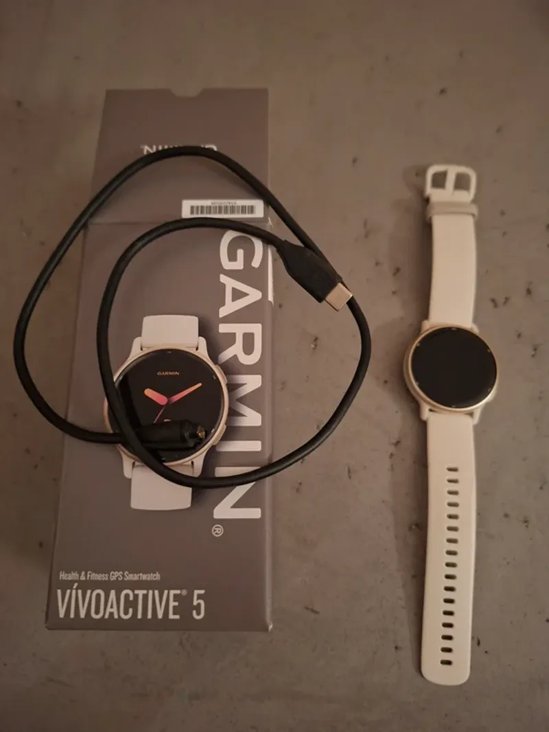 Used Garmin vivoactive 5 Electronics