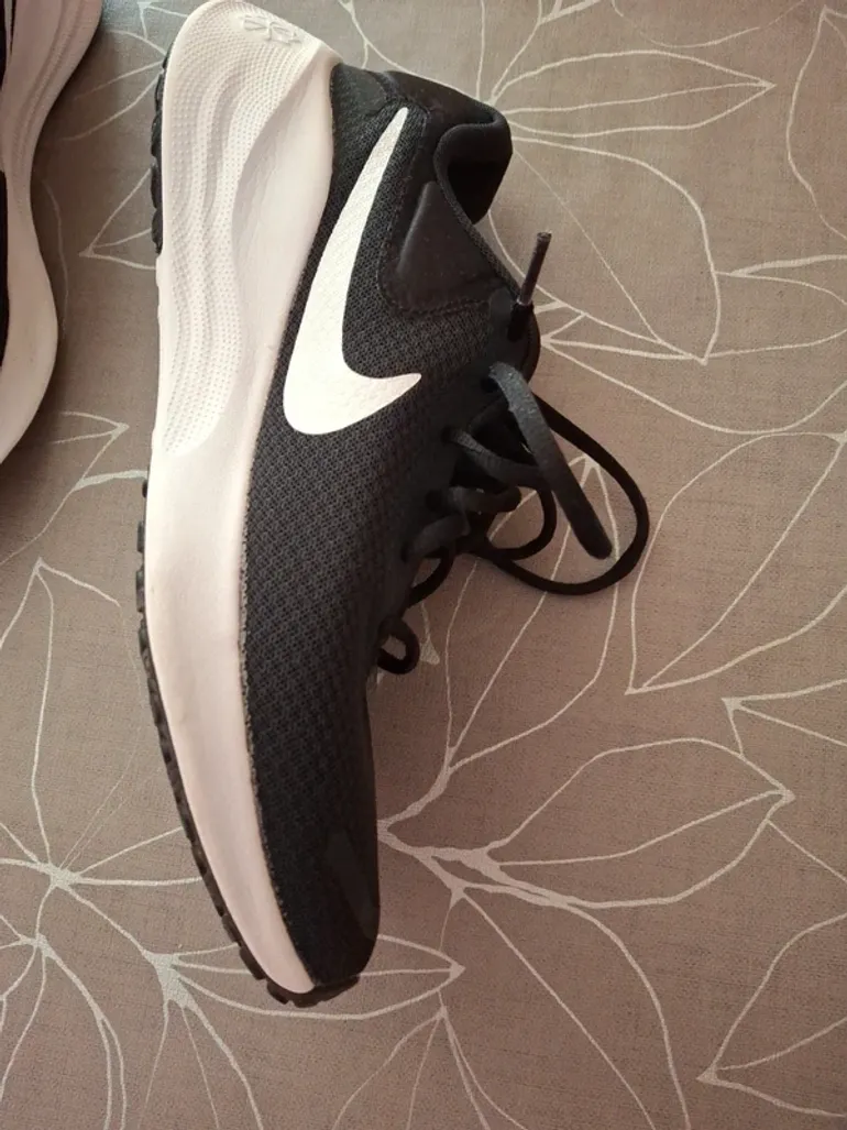 Używany Nike Shoes bike — zdjęcie 6 z 10