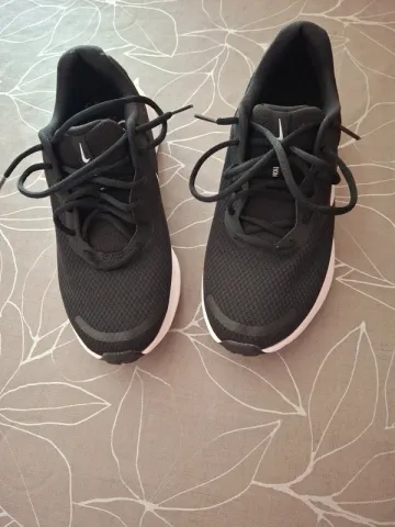 Używany Nike Shoes bike — zdjęcie 1 z 10