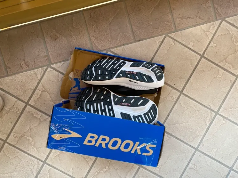 Tweedehands Brooks Running Shoes bike — afbeelding 7 van 7