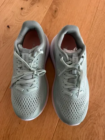 Saucony Endorphin Trainer bike d'occasion — image 2 sur 6
