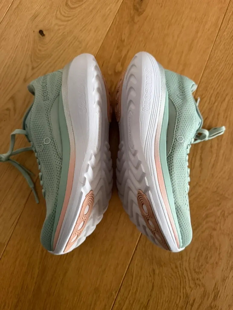 Saucony Endorphin Trainer bike d'occasion — image 4 sur 6