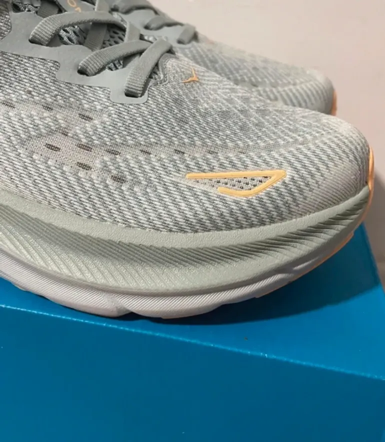 Used Hoka Clifton 9 bike — image 3 of 12