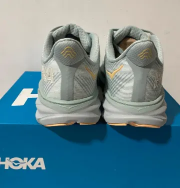 Used Hoka Clifton 9 bike — image 9 of 12