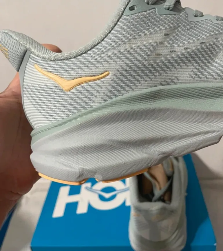 Used Hoka Clifton 9 bike — image 11 of 12