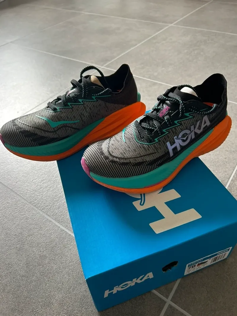 Used Hoka Mach X2 Running Shoes