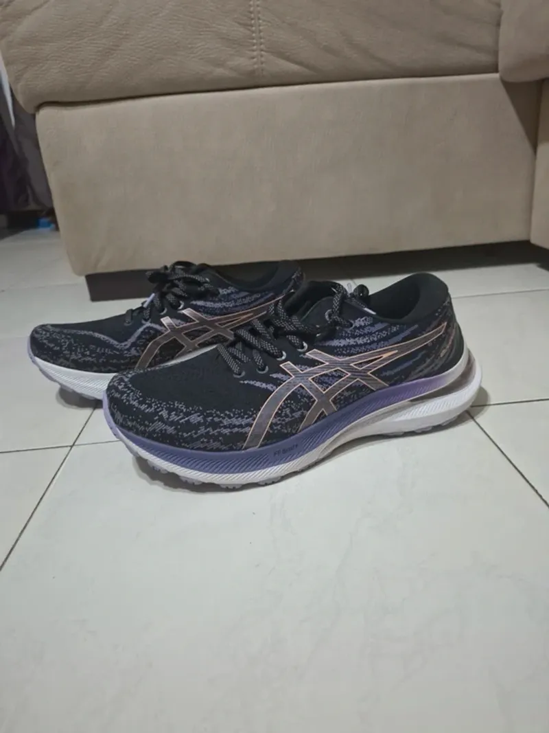 Used Asics Running Shoes Running Shoes