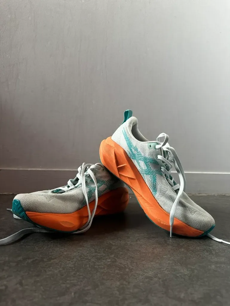 Used Asics Novablast 5 bike — image 2 of 4