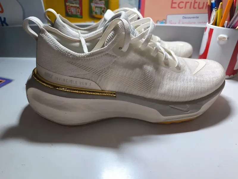 Używany White Nike Invincible Run 3 Running Shoes
