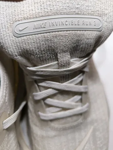 Used White Nike Invincible Run 3 bike — image 11 of 12