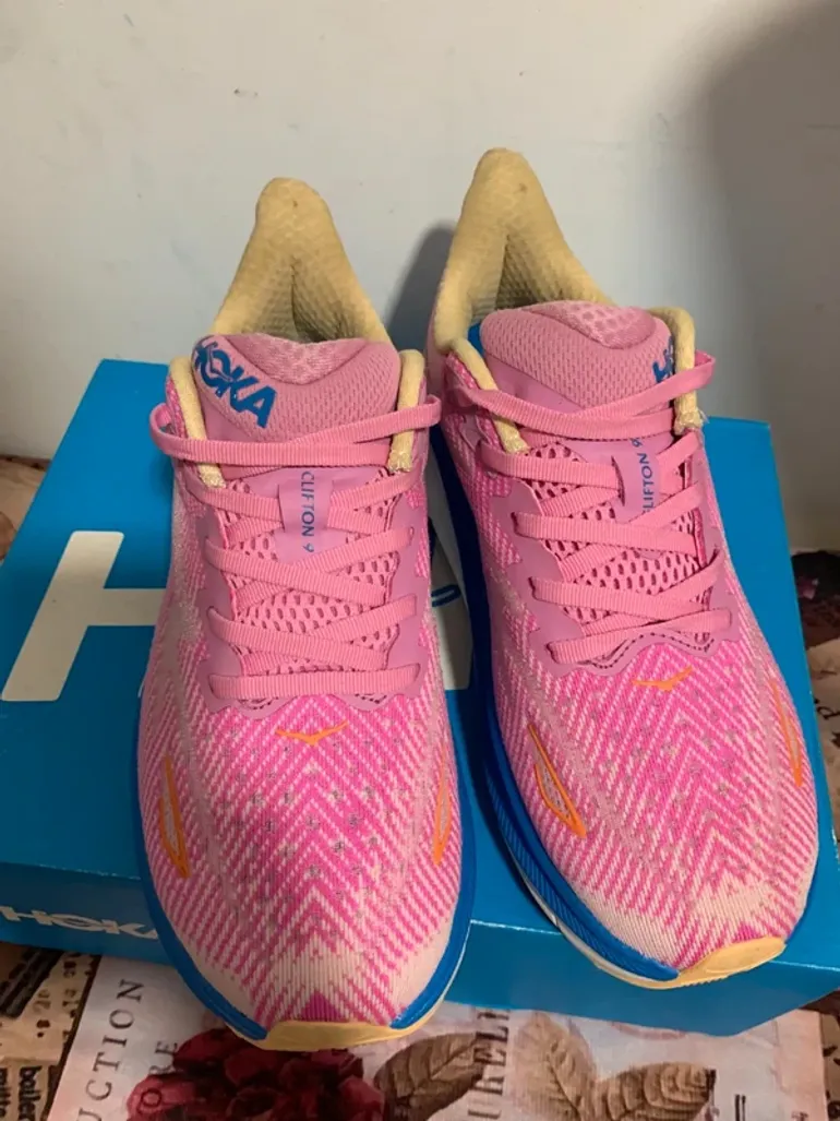 Used Hoka Clifton 9 bike — image 3 of 3