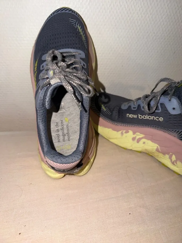 Used New Balance Fresh Foam X More Trail v3 bike — image 7 of 7