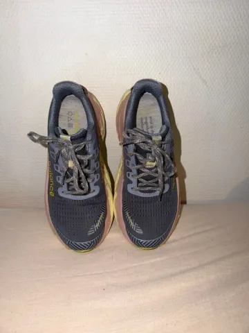Used New Balance Fresh Foam X More Trail v3 bike — image 3 of 7