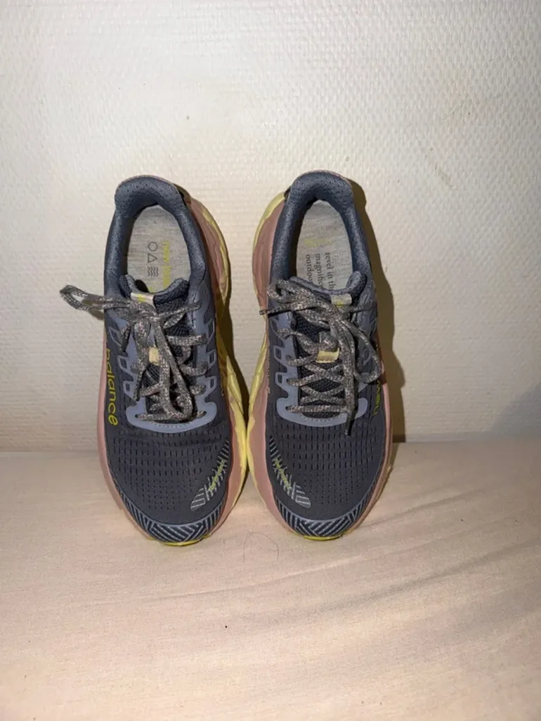 Used New Balance Fresh Foam X More Trail v3 bike — image 3 of 7