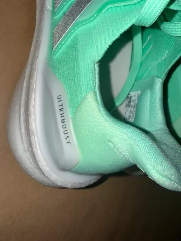 Tweedehands Adidas Ultraboost 5 W bike — afbeelding 4 van 5