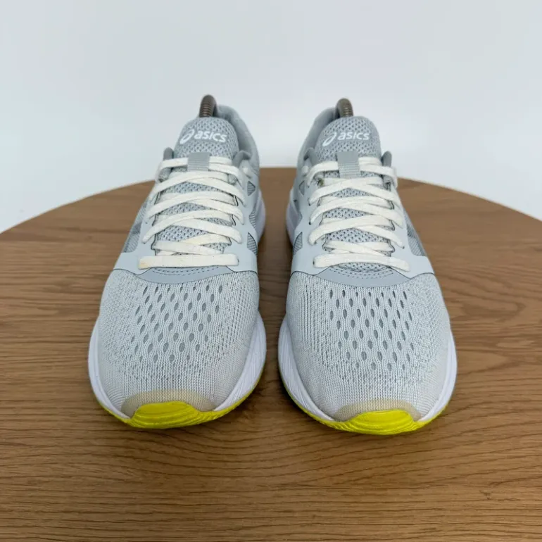 Used Asics RoadHawk FF bike — image 3 of 8