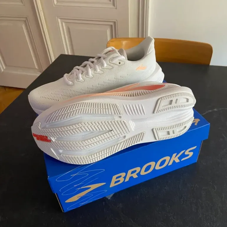 Używany Brooks Glycerin Max 2 bike — zdjęcie 2 z 8