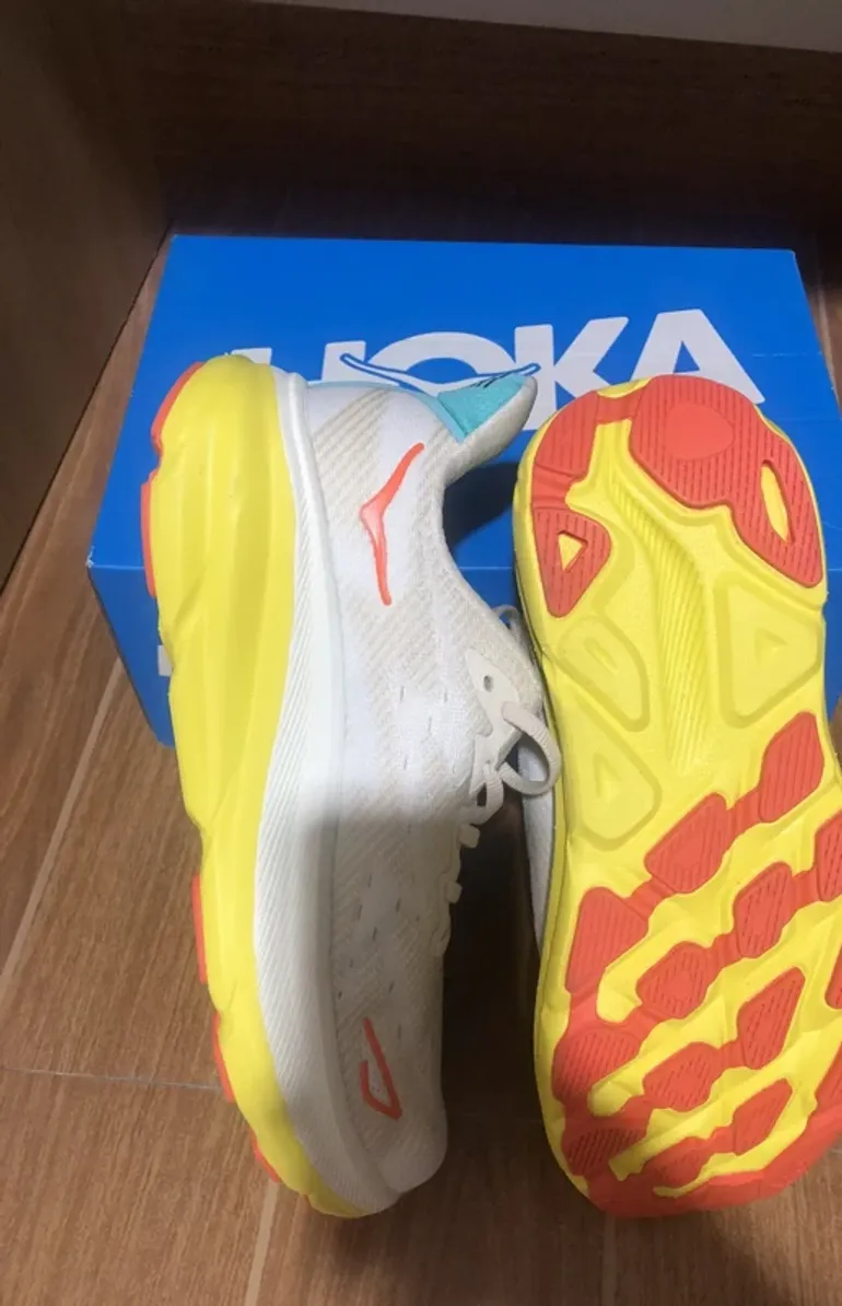 Used Hoka Clifton 9 bike — image 3 of 4