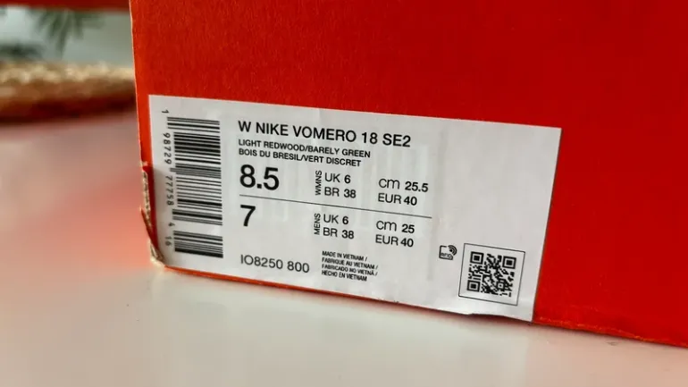 Used Nike Vomero 18 SE2 bike — image 9 of 9