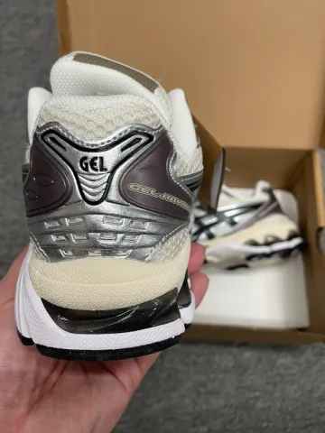 Used Asics Gel Kayano 14 bike — image 5 of 6