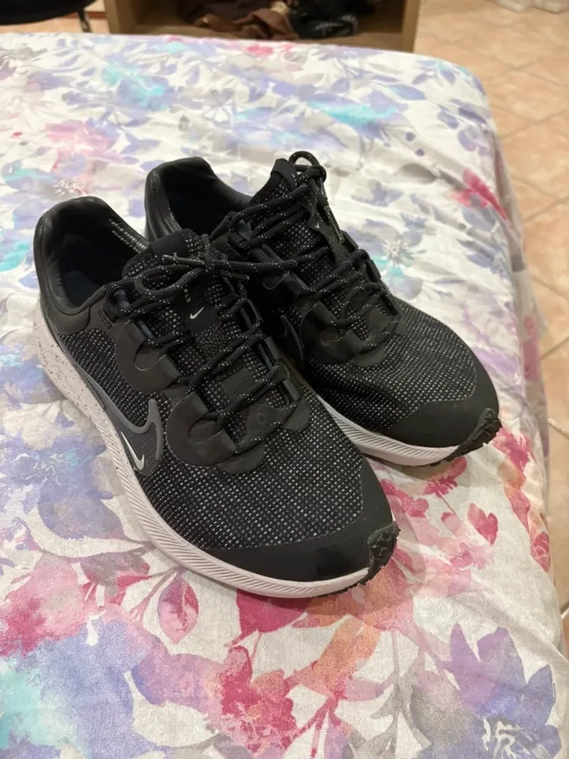 Tweedehands Nike Zoom Winflo 8 Shield Running Shoes