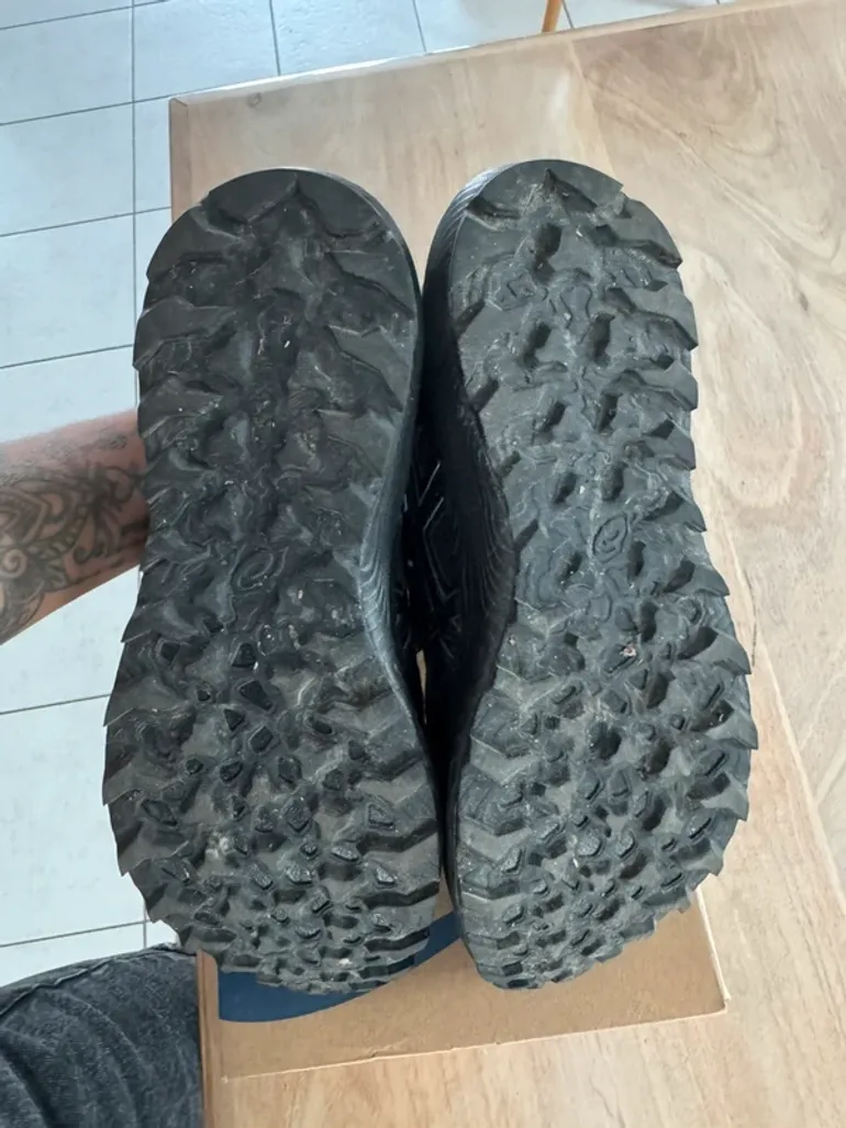 Used Asics Trail running shoes bike — image 5 of 5