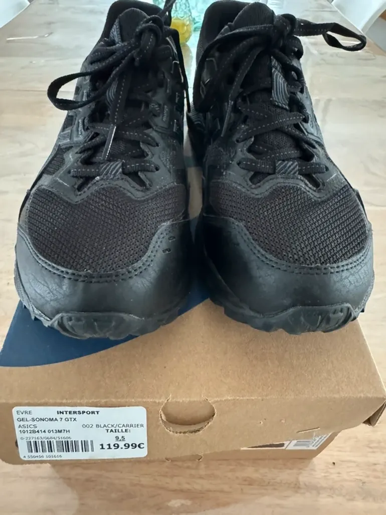 Used Asics Trail running shoes bike — image 3 of 5