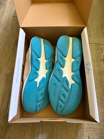 Tweedehands Hoka Laufschuhe bike — afbeelding 3 van 4