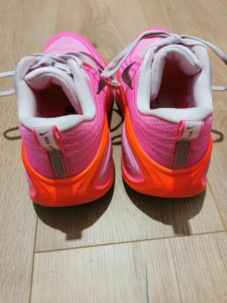 Used Nike Vomero Plus bike — image 4 of 8