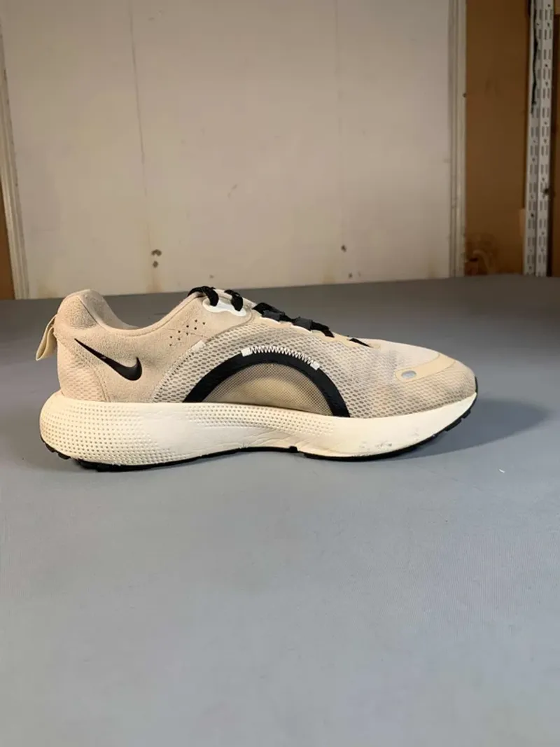 Used Time Nike Unisex Mesh Sneaker Running Shoes