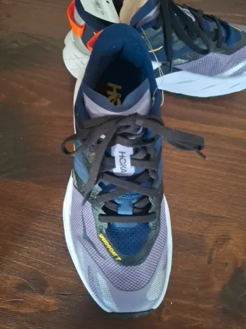 Used Hoka Speedgoat 7 bike — image 2 of 7