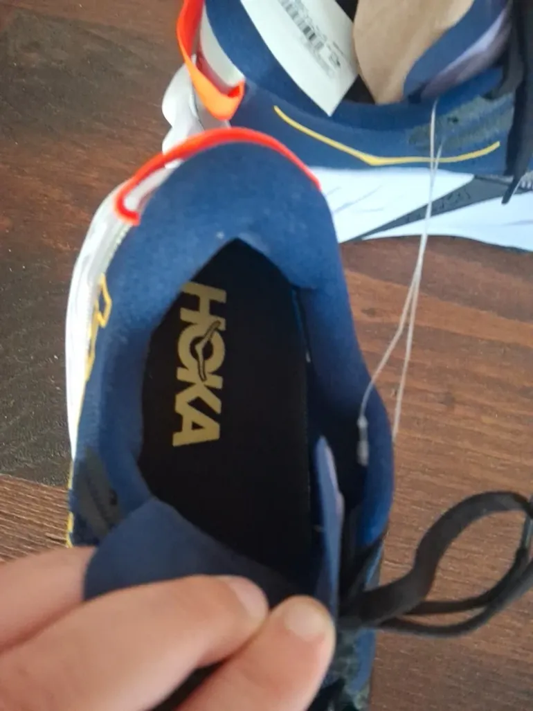 Used Hoka Speedgoat 7 bike — image 3 of 7
